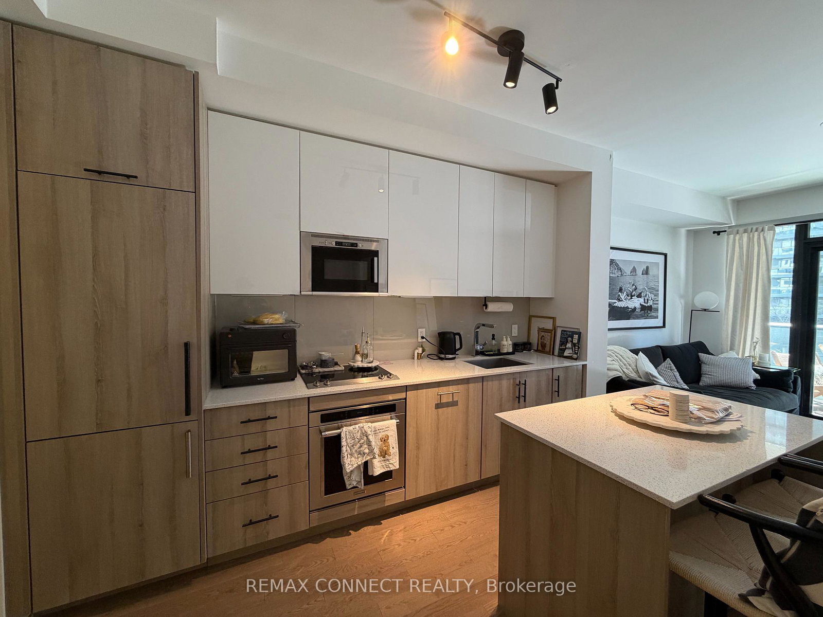 330-richmond-street-w-toronto-ontario-c13096464