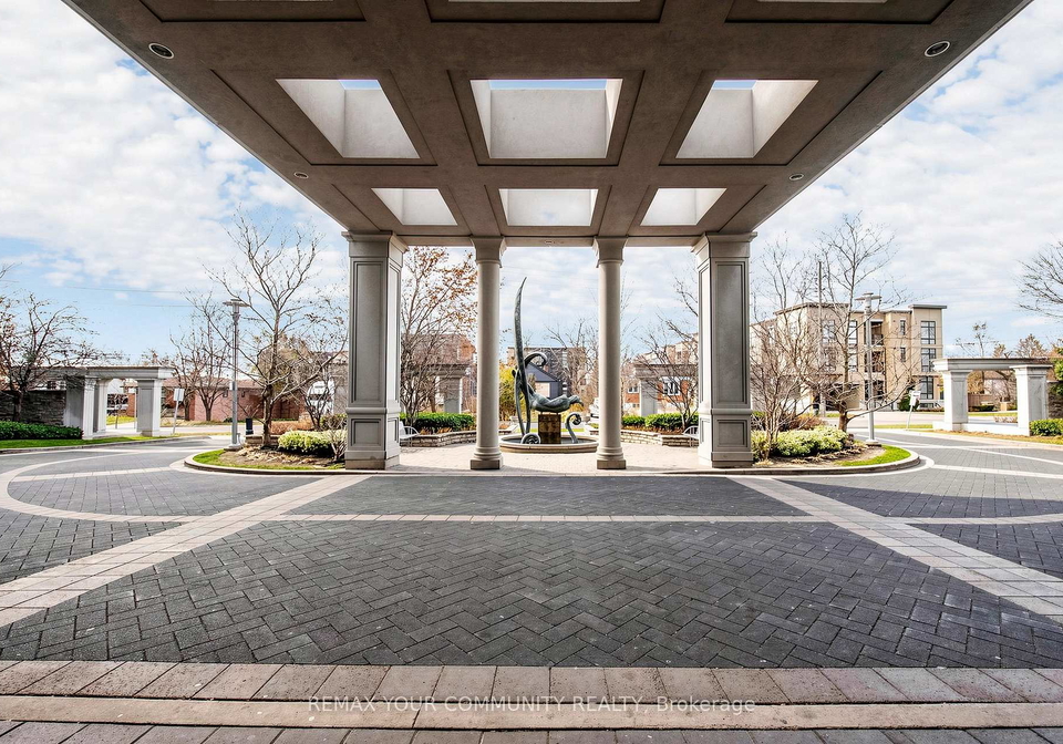 15-greeview-avenue-toronto-ontario-c13096636