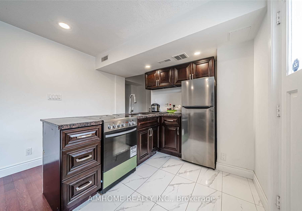 75-kingslake-road-north-york-ontario-c13096796