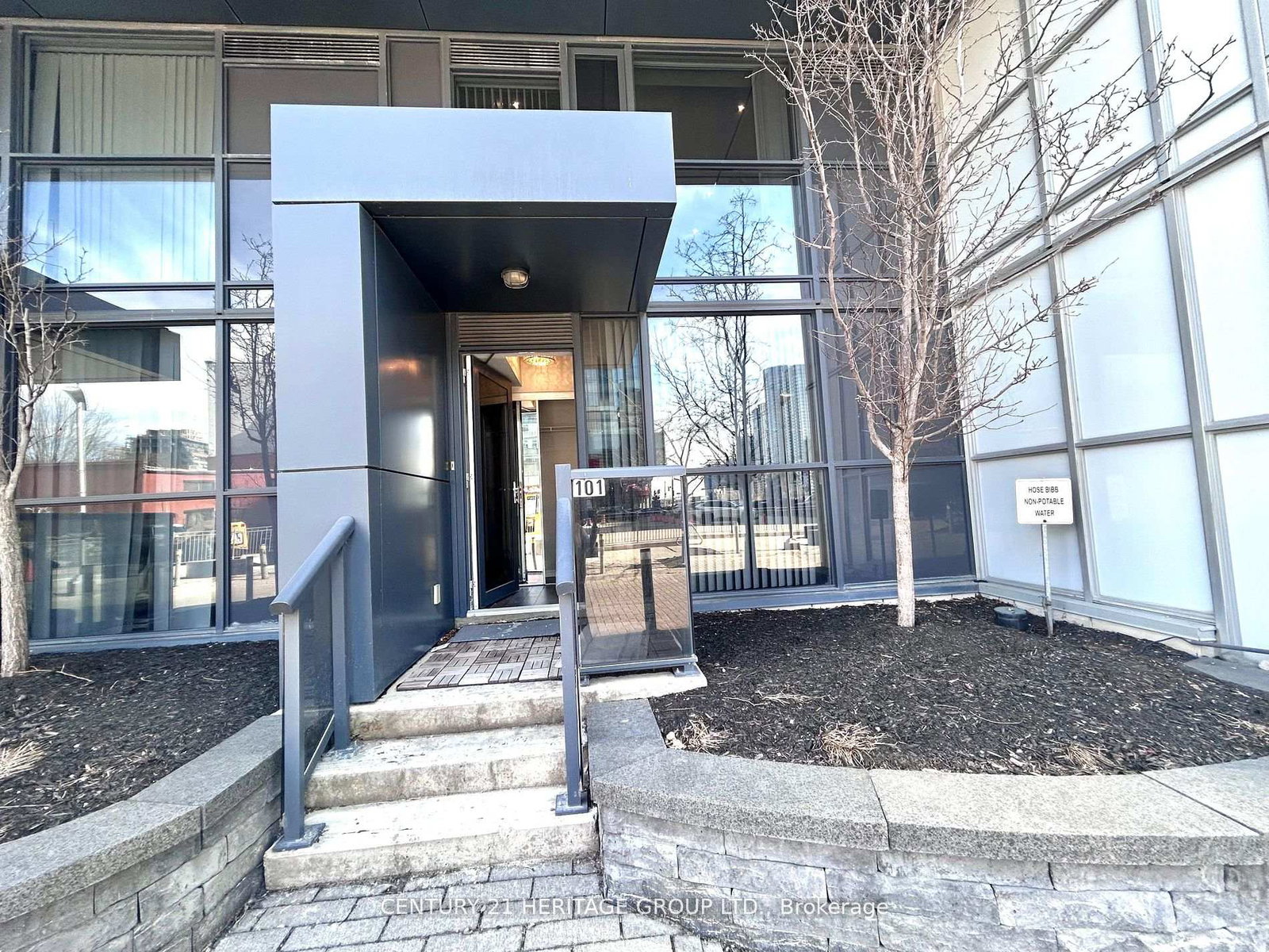 352-front-street-w-toronto-ontario-c13097040