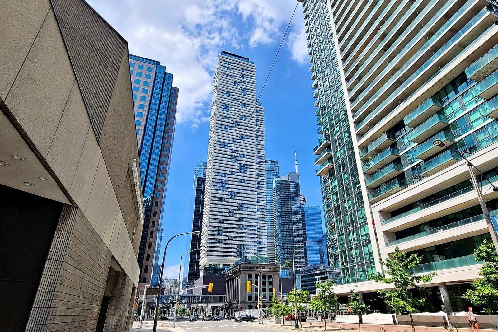 88-harbour-street-toronto-ontario-c13097220