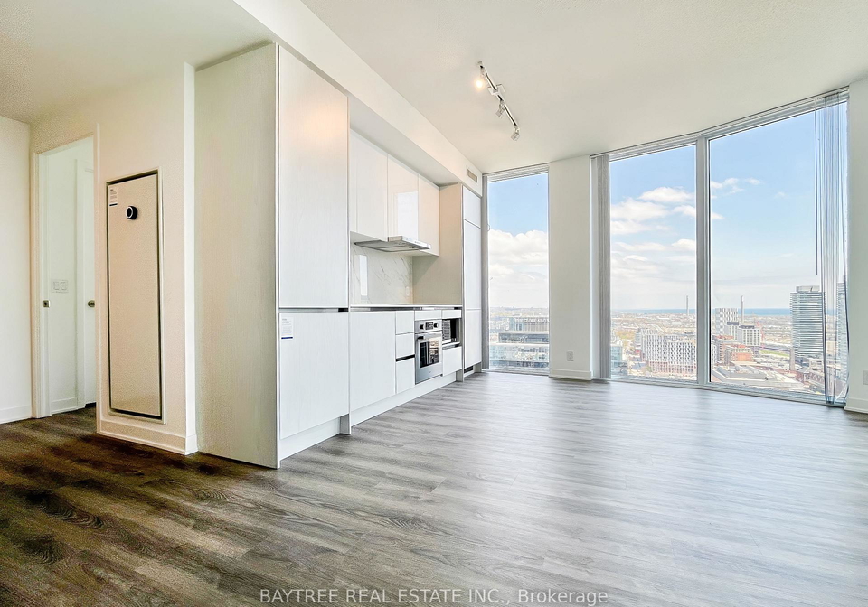180-front-street-e-toronto-ontario-c13097292