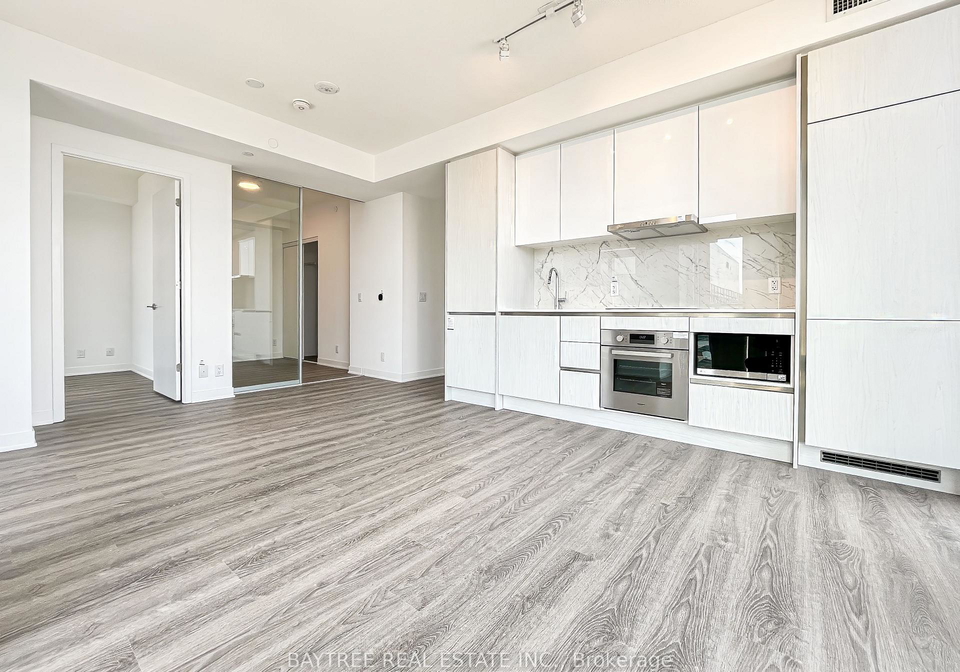 180-front-street-e-toronto-ontario-c13097292