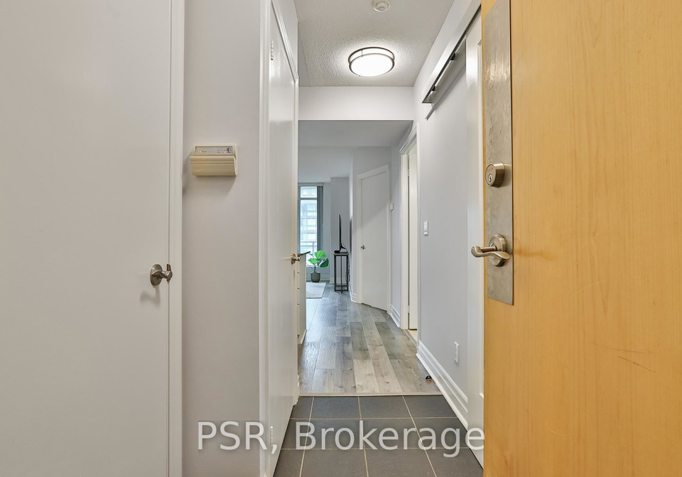 8-scollard-street-toronto-ontario-c13097636