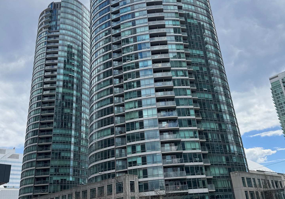 373-front-street-w-toronto-ontario-c13097752
