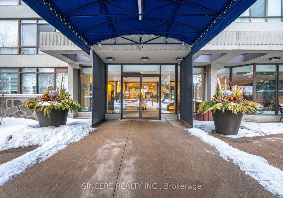 65-skymark-drive-north-york-ontario-c13097894