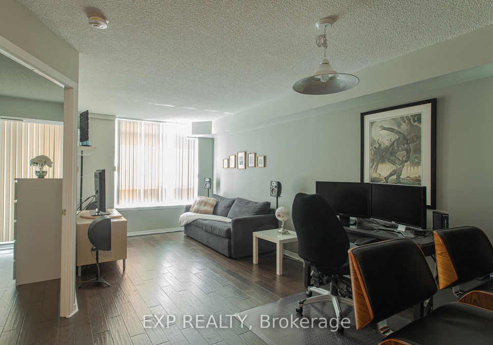 8-hillcrest-avenue-north-york-ontario-c13097968