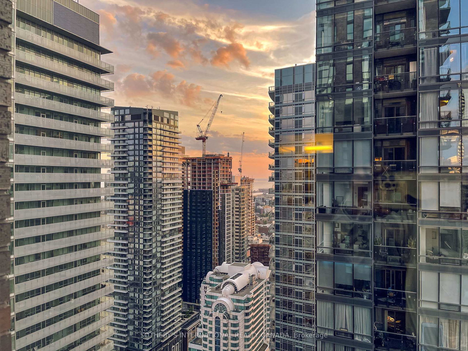 99-john-street-toronto-ontario-c13098410