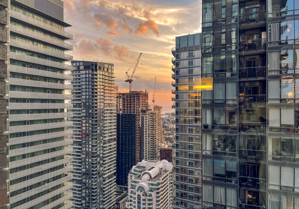 99-john-street-toronto-ontario-c13098410