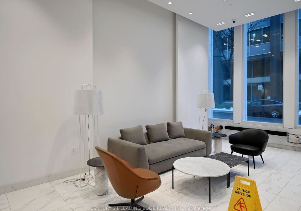 230-simcoe-street-toronto-ontario-c13098786
