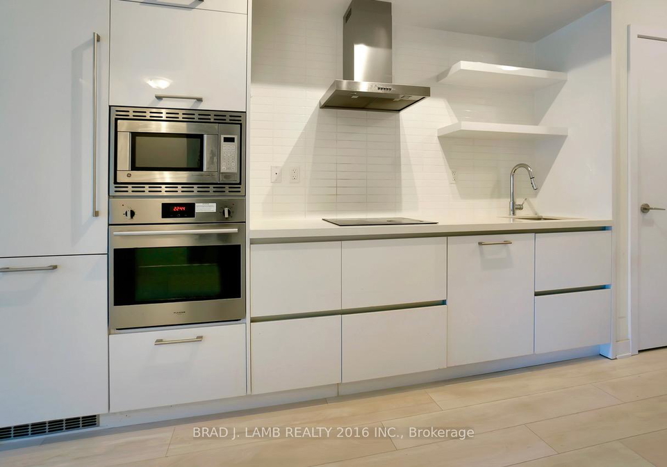 2221-yonge-street-toronto-ontario-c13098944