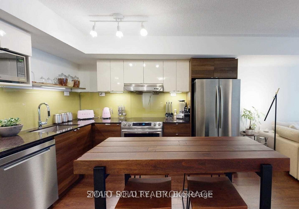 121-mcmahon-drive-north-york-ontario-c13099008