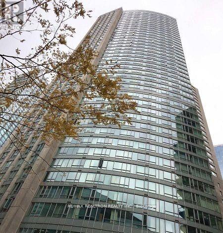 200-victoria-street-toronto-ontario-c13099064