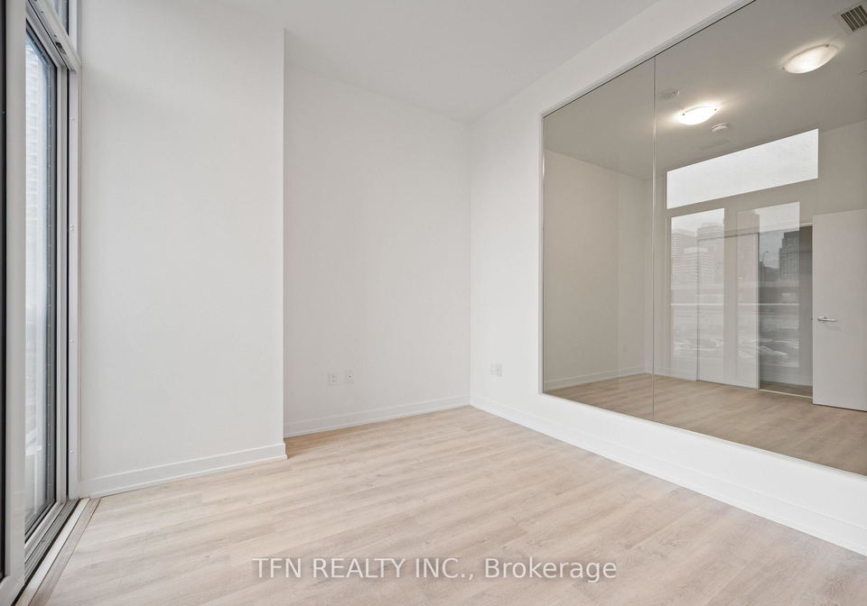 15-richardson-street-toronto-ontario-c13099182