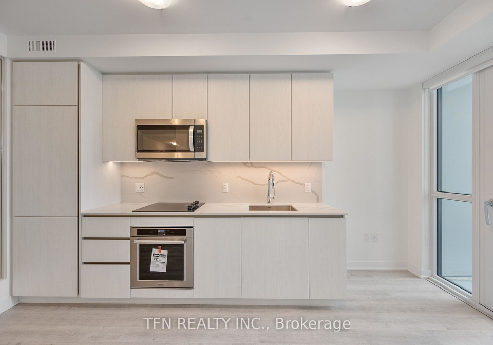 15-richardson-street-toronto-ontario-c13099188