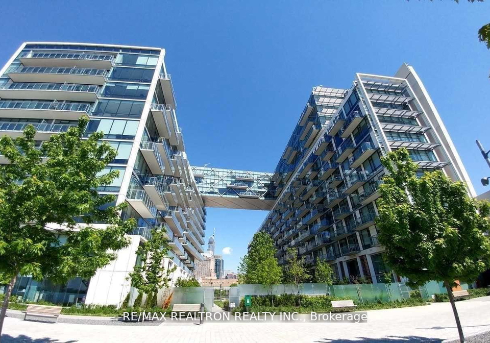 39-queens-quay-e-toronto-ontario-c13099428