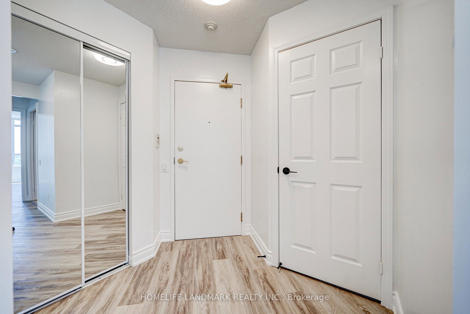 8-hillcrest-avenue-north-york-ontario-c13099504