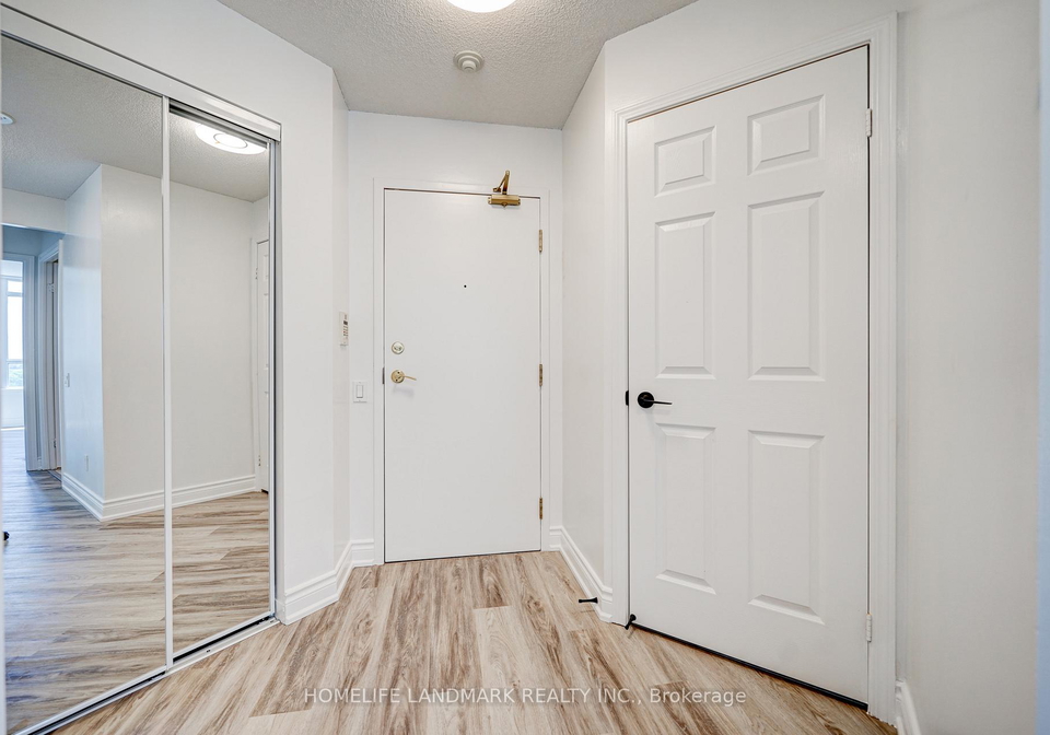 8-hillcrest-avenue-north-york-ontario-c13099504