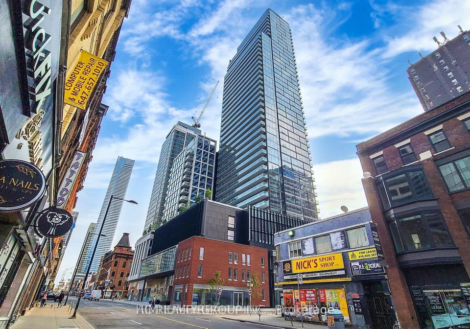1-gloucester-street-toronto-ontario-c13099584