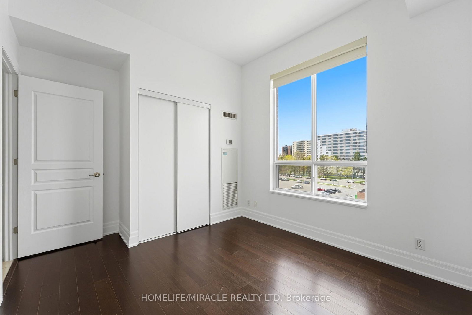 777-steeles-avenue-toronto-ontario-c13100024