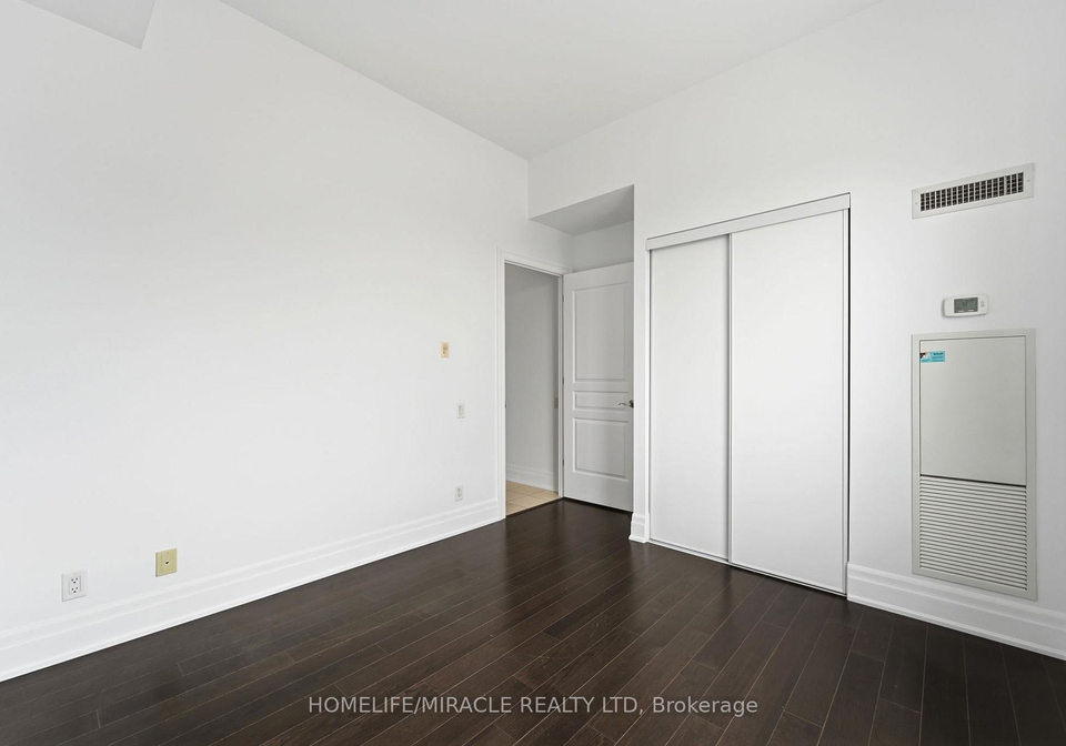 777-steeles-avenue-toronto-ontario-c13100024