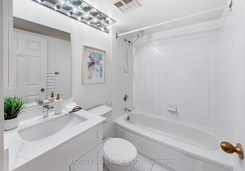 24-wellesley-street-w-toronto-ontario-c13100098
