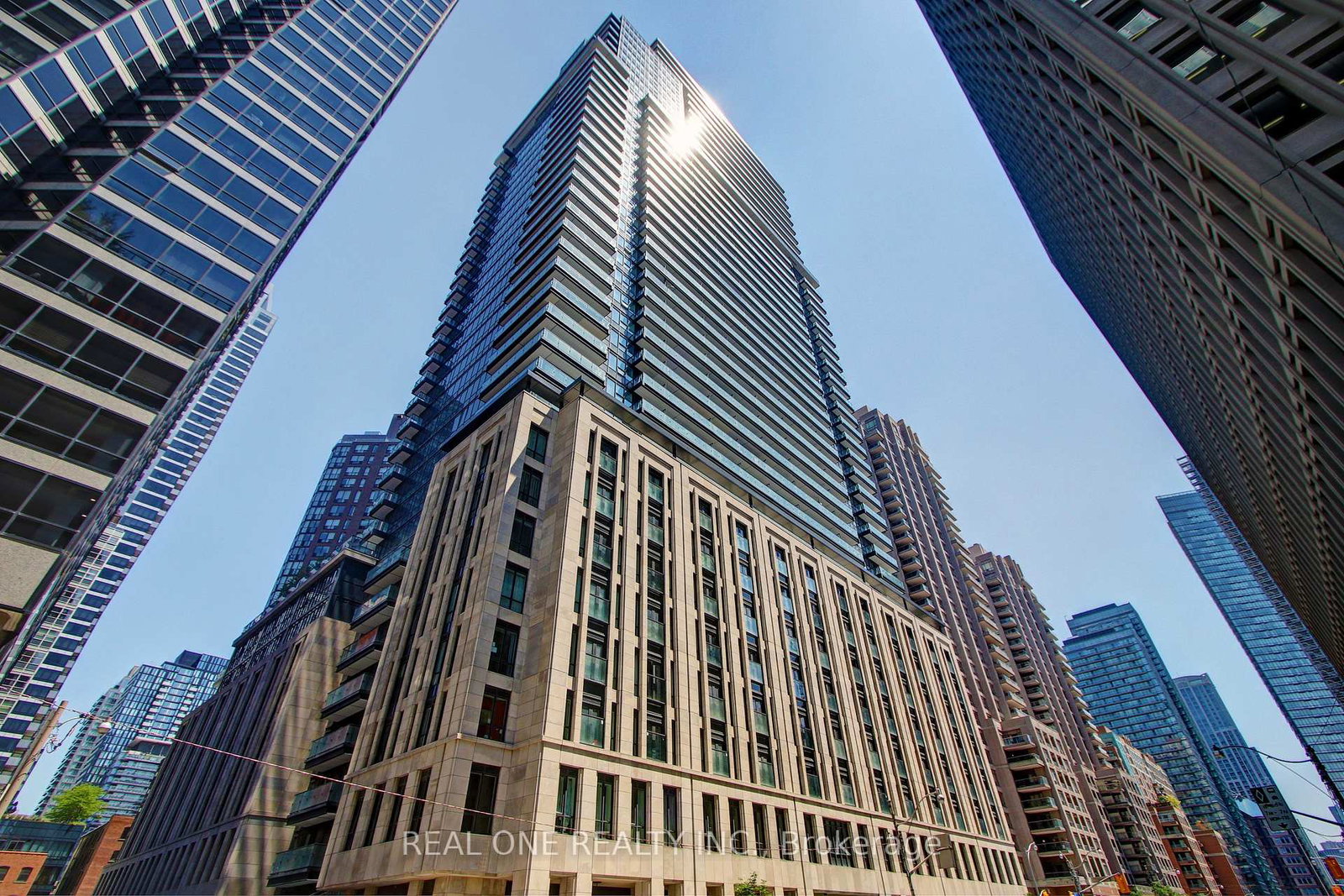 955-bay-street-toronto-ontario-c13100190