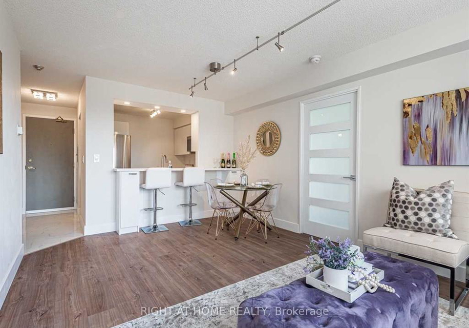 555-wilson-heights-boulevard-toronto-ontario-c13100242