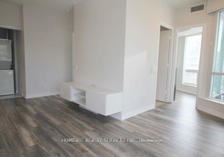 60-byng-avenue-north-york-ontario-c13100262