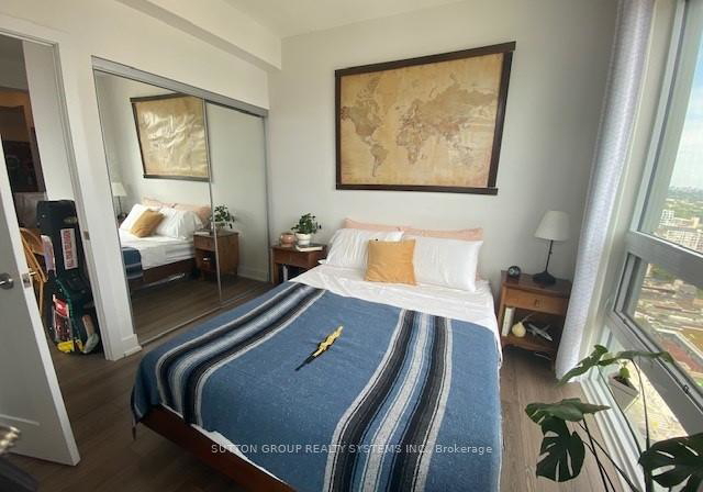 318-richmond-street-w-toronto-ontario-c13100296