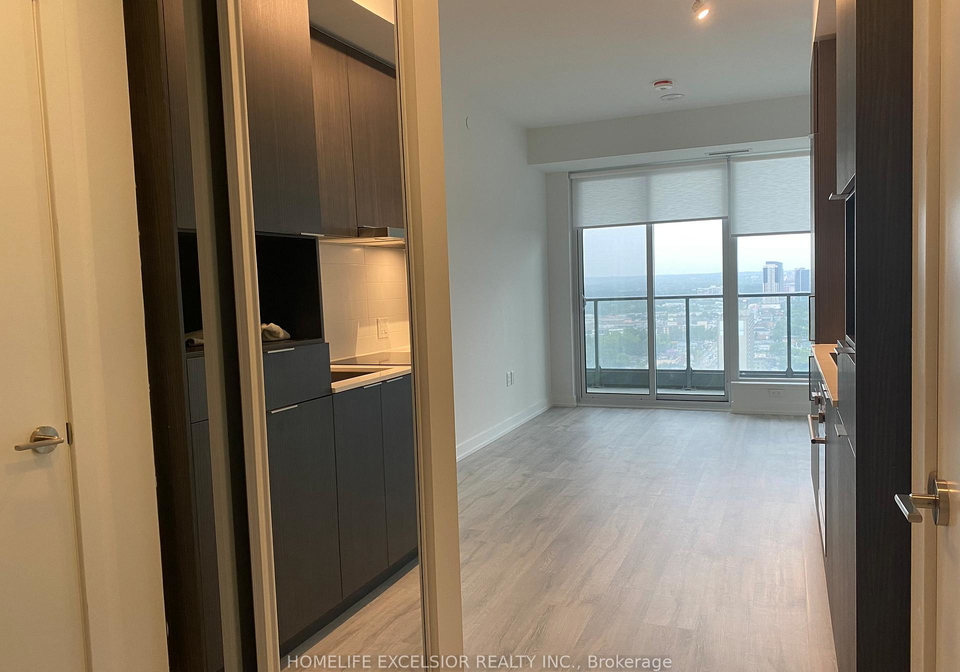 7-golden-lion-heights-north-york-ontario-c13100356