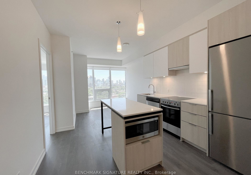203-college-street-toronto-ontario-c13100372