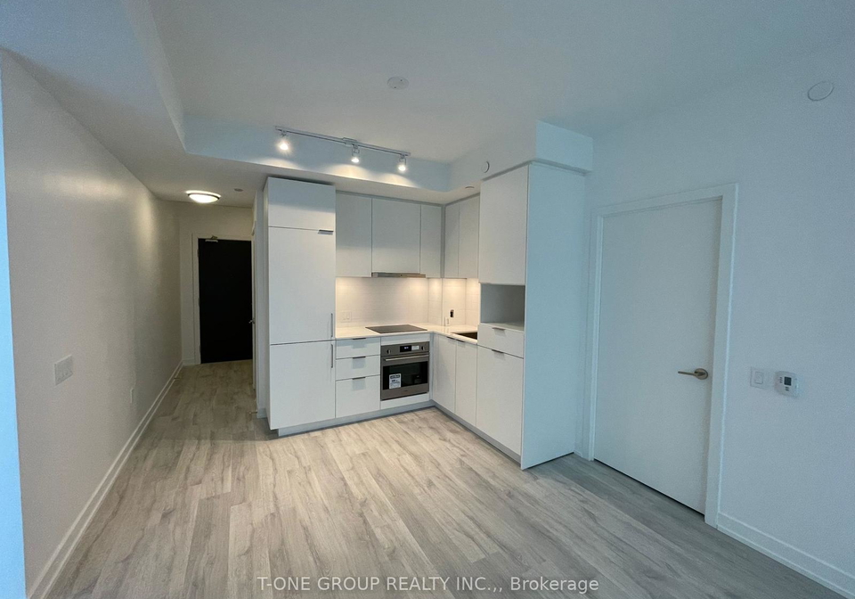 7-golden-lion-heights-north-york-ontario-c13100460