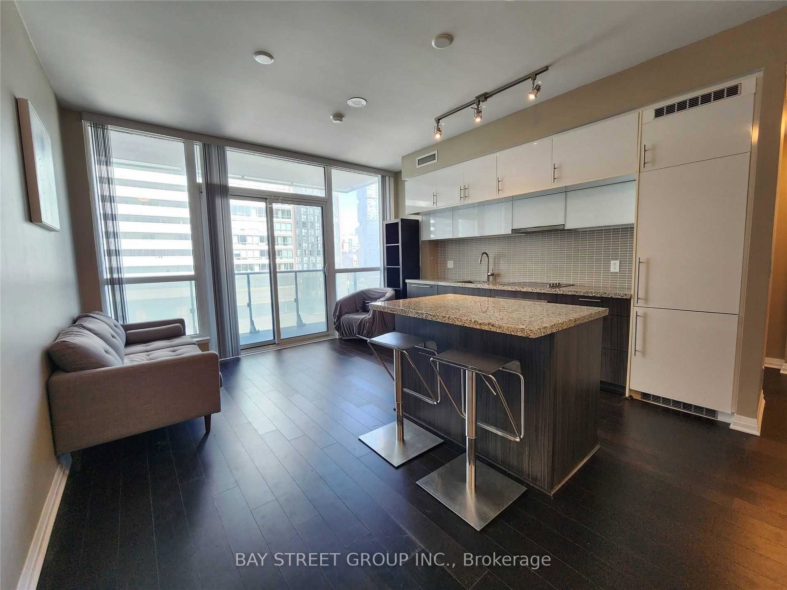 8-mercer-street-toronto-ontario-c13100476