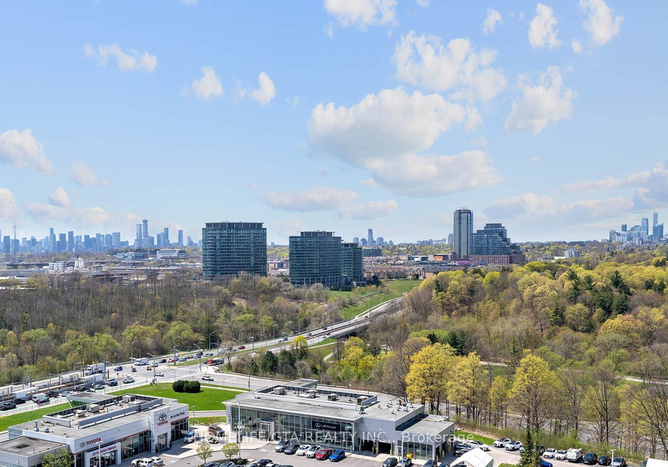 30-inn-on-the-park-drive-north-york-ontario-c13100516