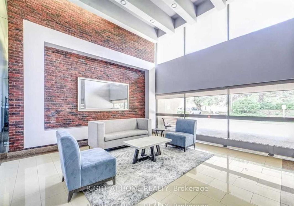 260-w-260-seneca-hill-drive-w-north-york-ontario-c13100782