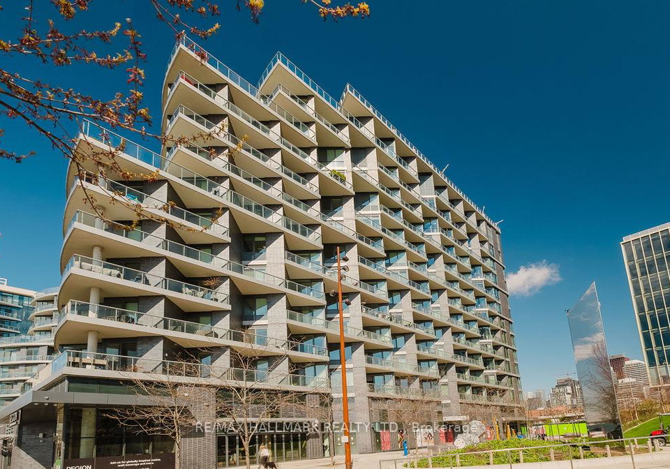1-edgewater-drive-toronto-ontario-c13100870