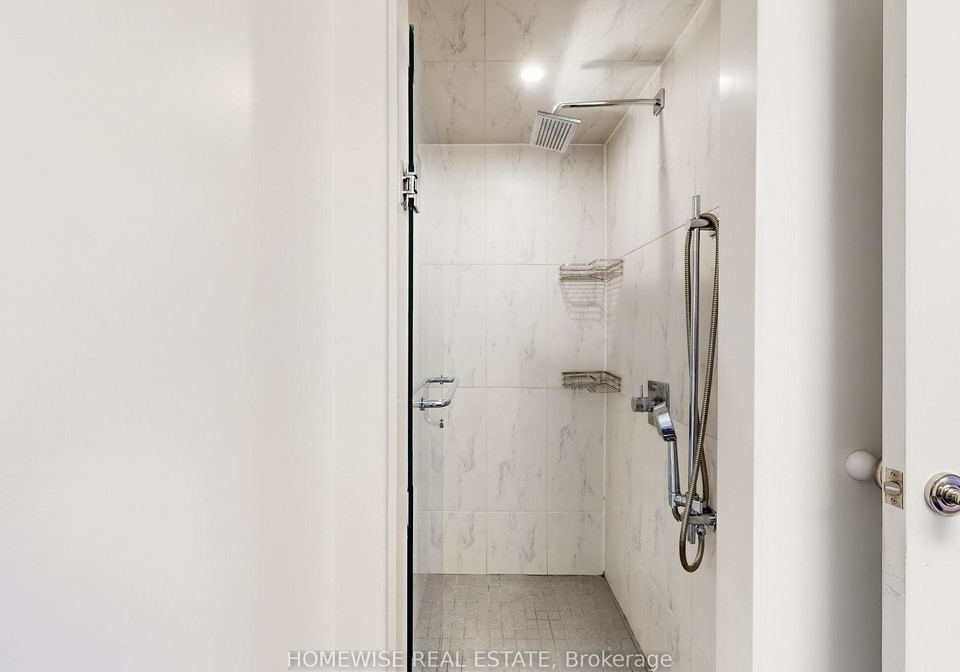 22-shallmar-boulevard-toronto-ontario-c13100946