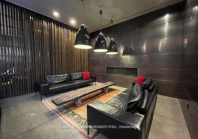 5-st-joseph-street-toronto-ontario-c13101160