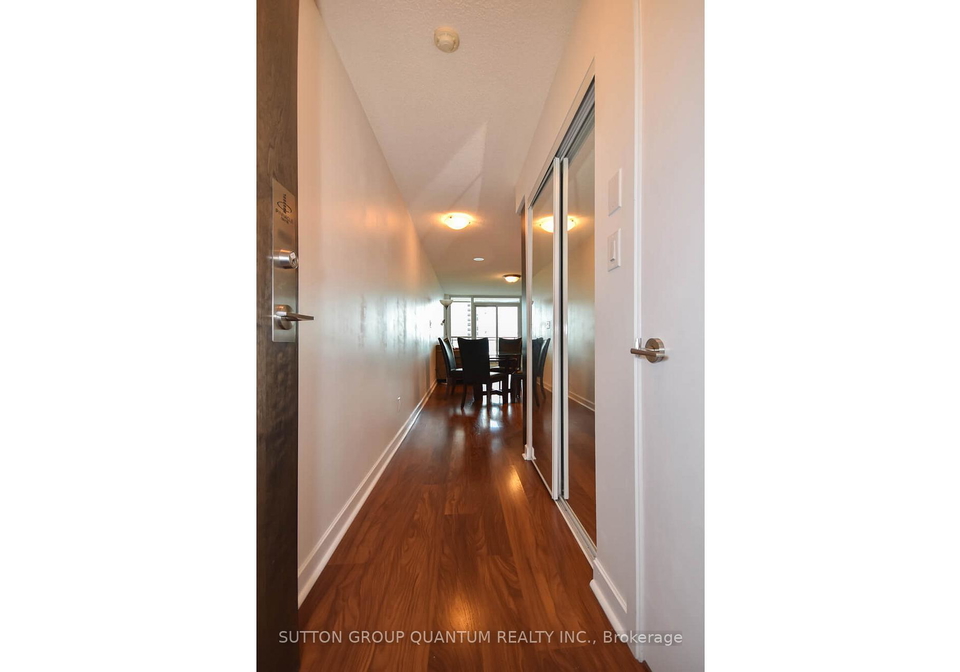 33-bay-street-toronto-ontario-c13101366