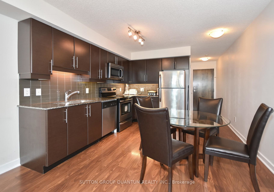 33-bay-street-toronto-ontario-c13101366