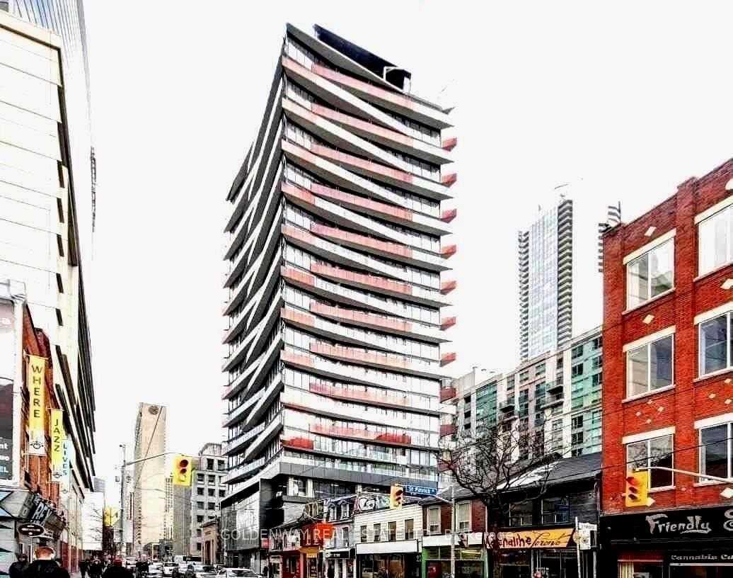215-queen-street-w-toronto-ontario-c13101640