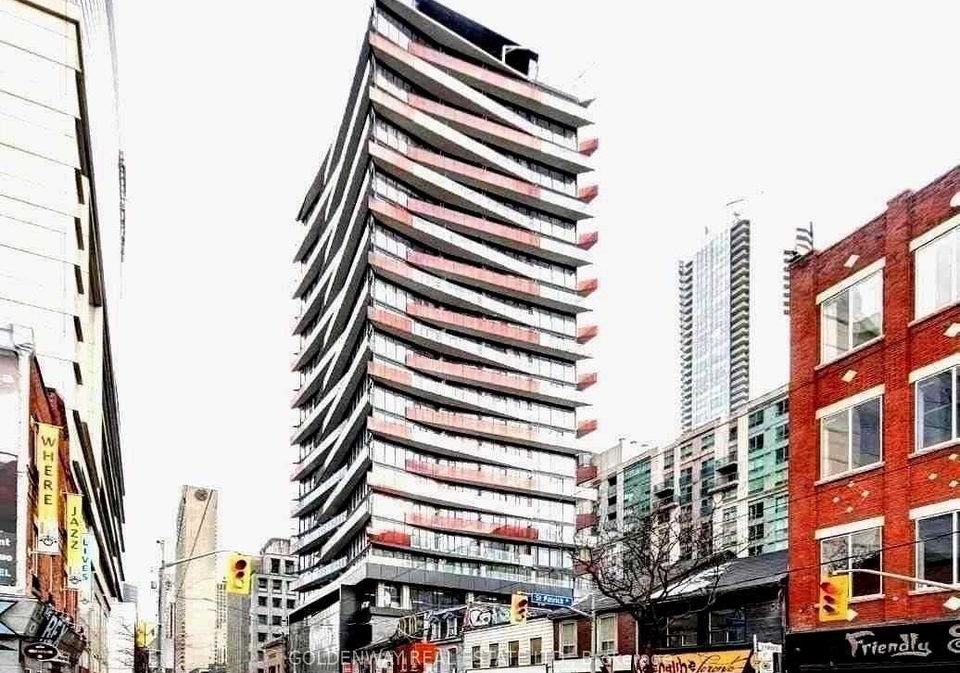 215-queen-street-w-toronto-ontario-c13101640