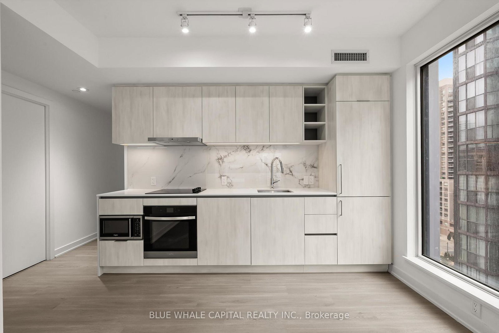 8-wellesley-street-w-toronto-ontario-c13102170