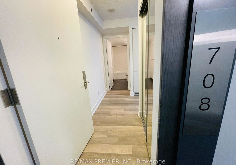 318-richmond-street-w-toronto-ontario-c13102526
