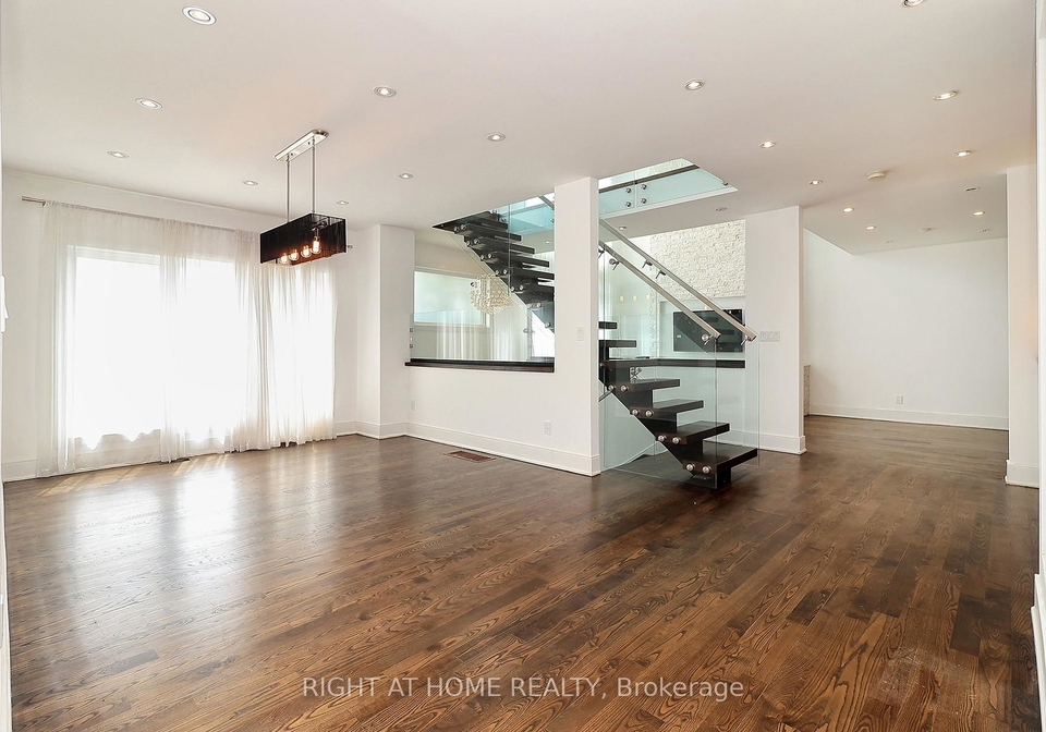 2-chalet-road-north-york-ontario-c13102644