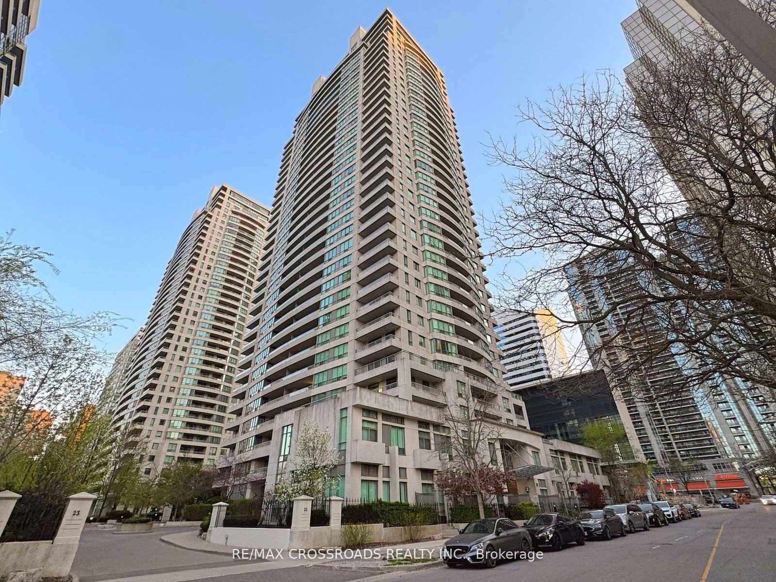 23-hollywood-avenue-north-york-ontario-c13102824
