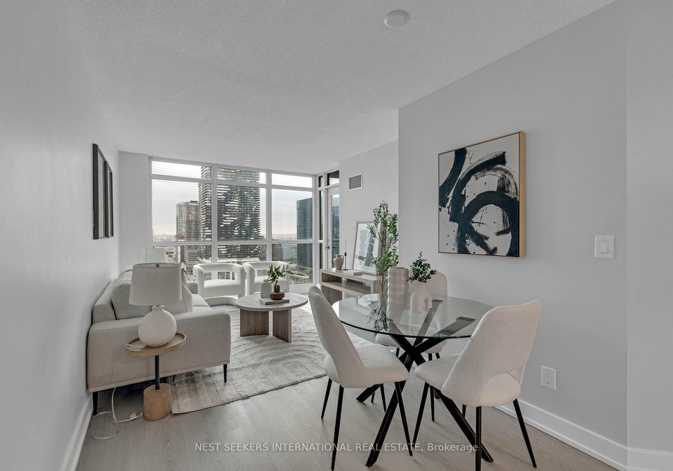 18-yonge-street-toronto-ontario-c13102956