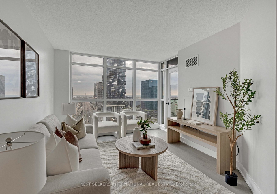 18-yonge-street-toronto-ontario-c13102956