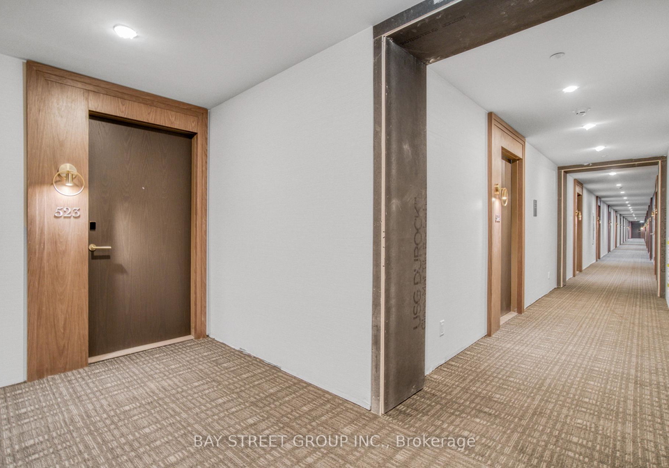 6-greenbriar-road-north-york-ontario-c13103110